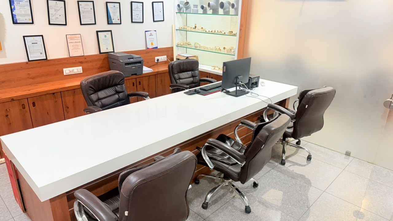 Office Environment at the WorldFlow facility